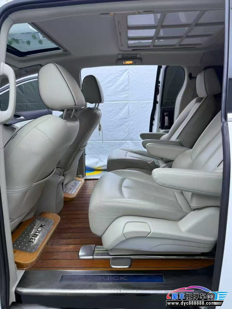 20年别克GL8轿车抵押车出售