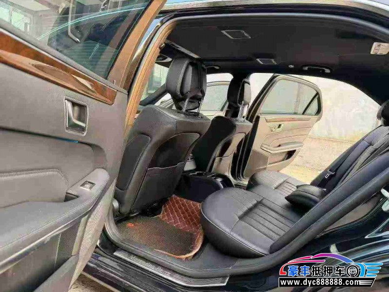 15年奔驰E轿车抵押车出售