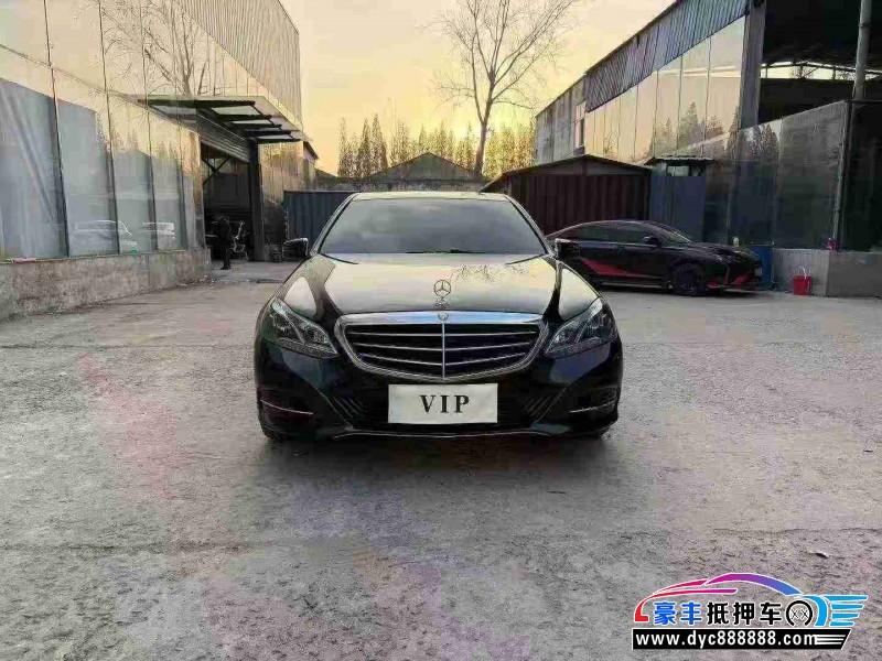 抵押车出售15年奔驰E轿车