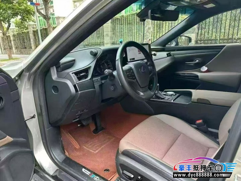 24年雷克萨斯ES轿车抵押车出售