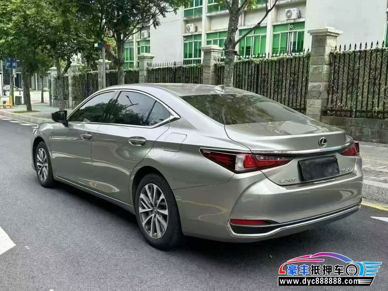24年雷克萨斯ES轿车抵押车出售