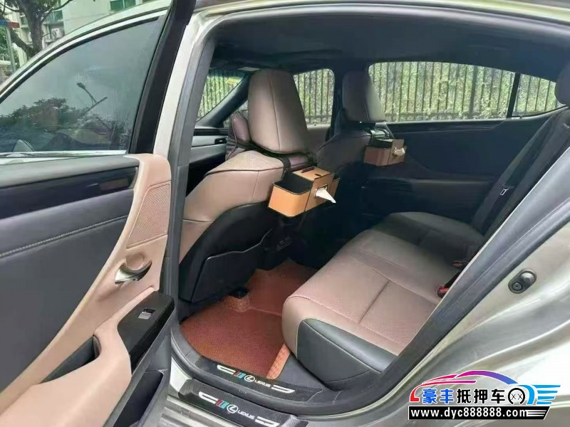 24年雷克萨斯ES轿车抵押车出售