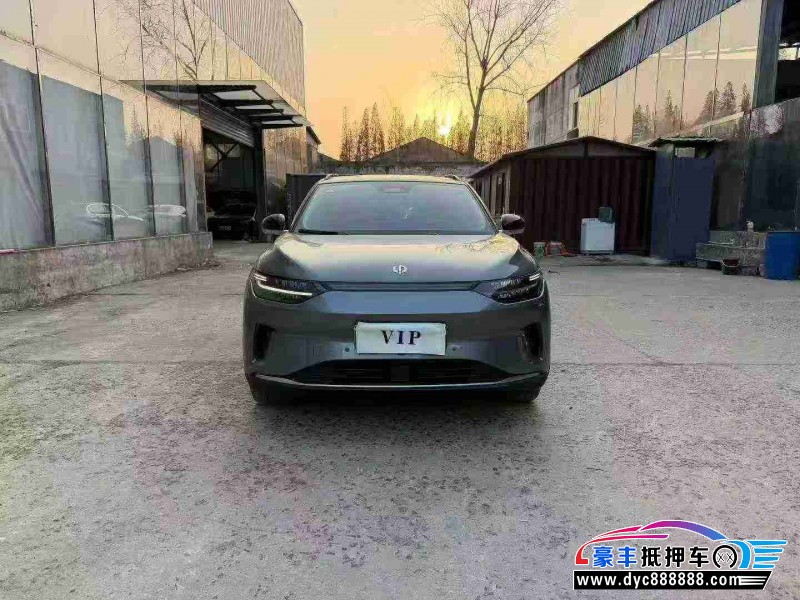 抵押车出售22年零跑C11轿车