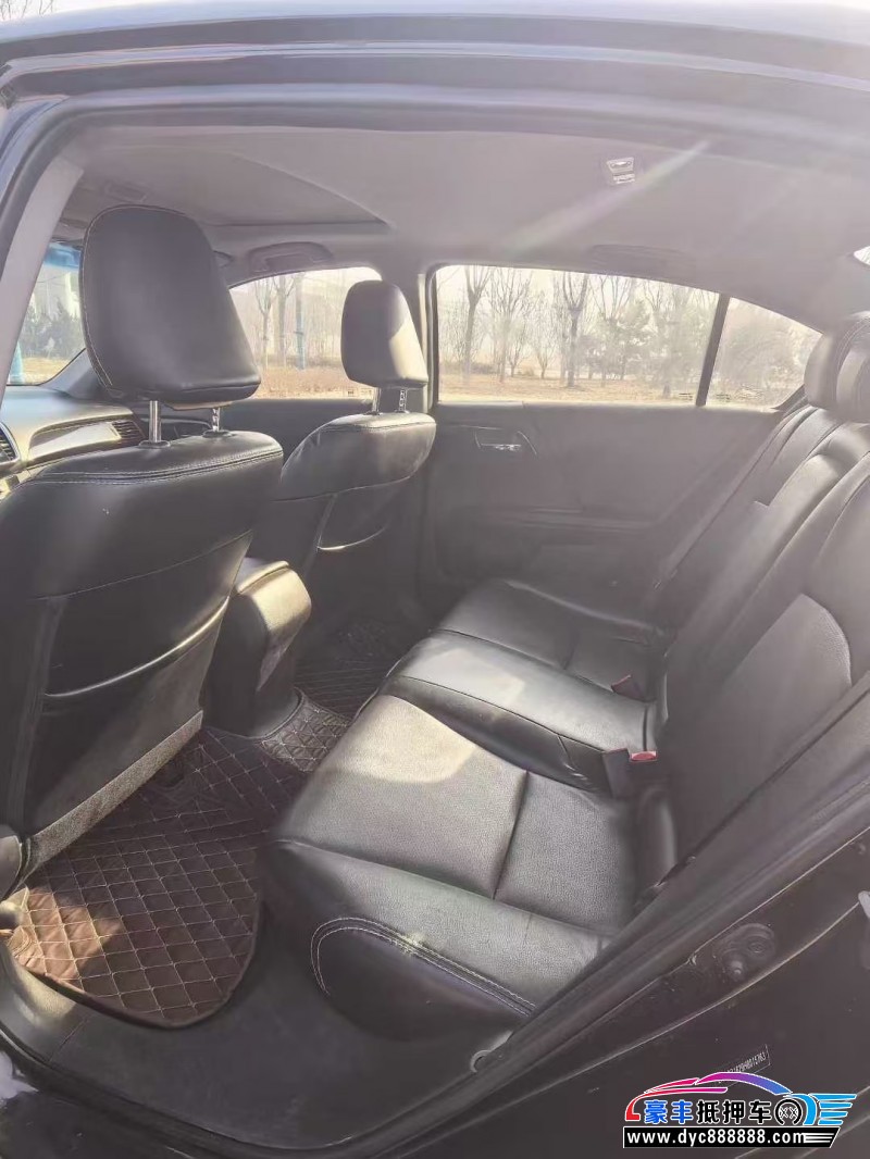 17年本田雅阁轿车抵押车出售