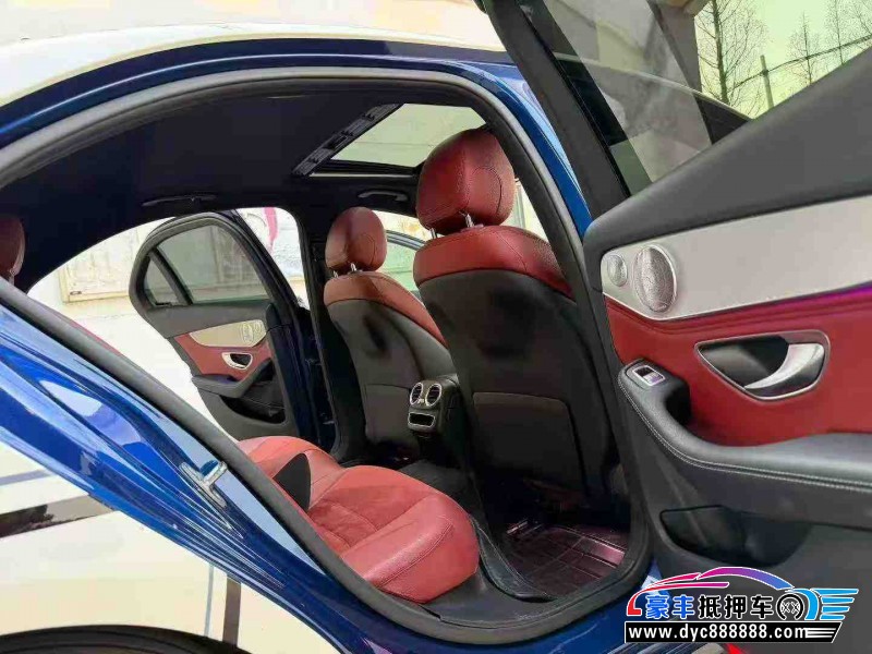 19年奔驰C轿车抵押车出售