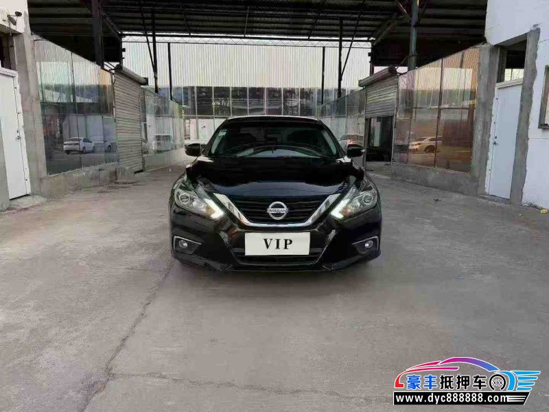 18年日产天籁轿车抵押车出售