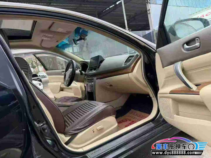 11年日产天籁轿车抵押车出售