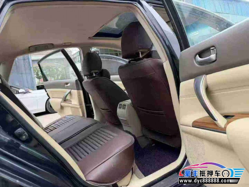 11年日产天籁轿车抵押车出售