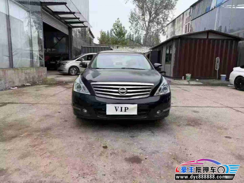 抵押车出售11年日产天籁轿车