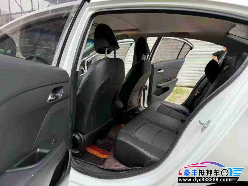 18年雪佛兰科沃兹轿车抵押车出售