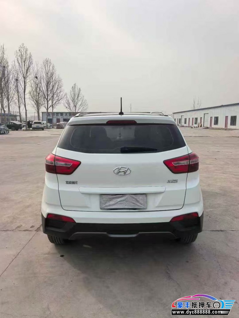 16年现代ix25轿车抵押车出售