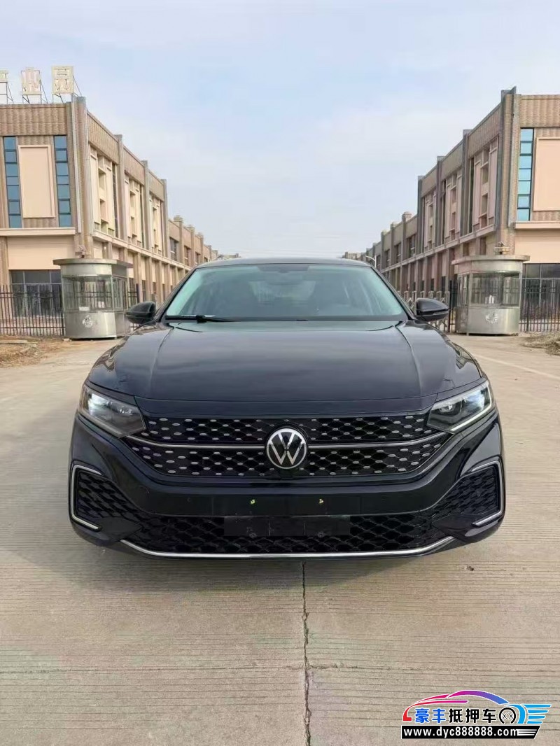 抵押车出售23年大众帕萨特轿车