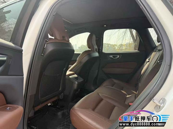 23年沃尔沃XC60轿车抵押车出售