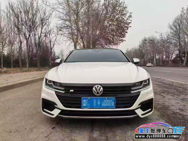 抵押车出售19年大众CC轿车