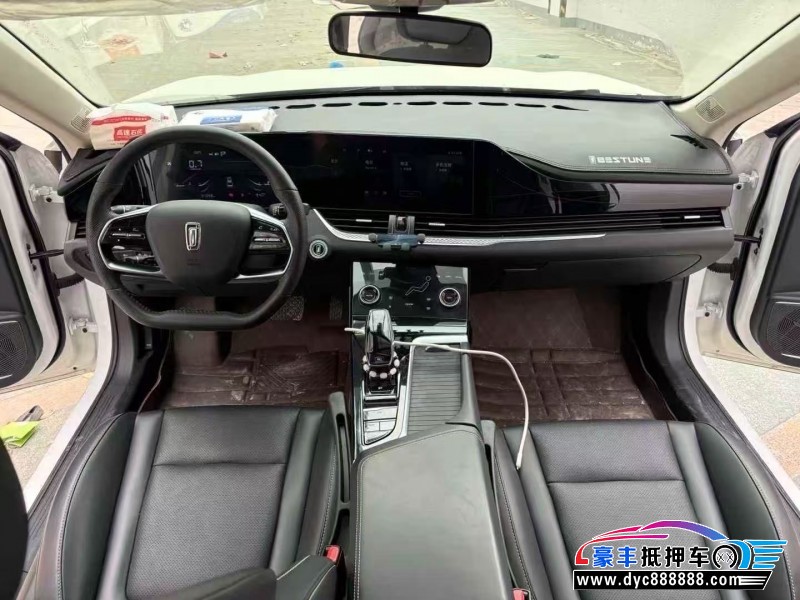 24年奔腾B70轿车抵押车出售