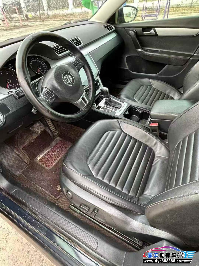 17年大众迈腾轿车抵押车出售