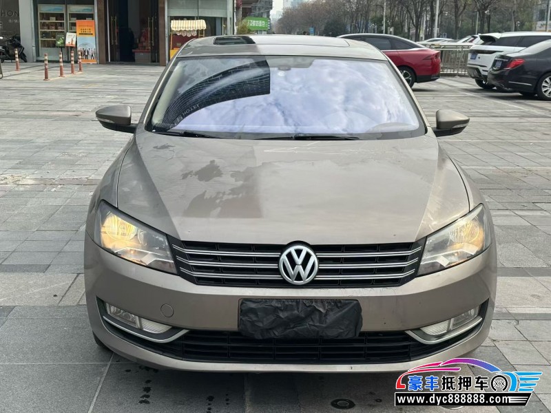 抵押车出售15年大众帕萨特轿车