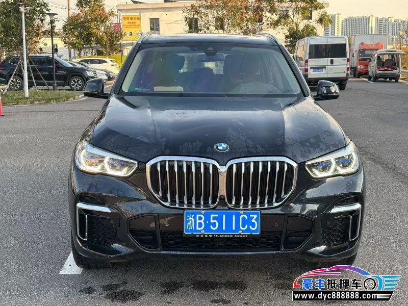 抵押车出售23年宝马X5轿车