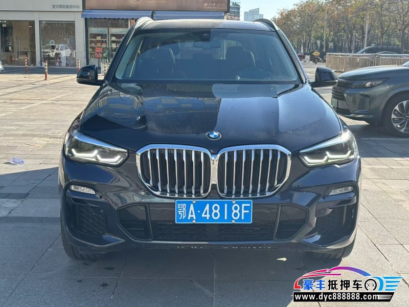 抵押车出售21年宝马X5轿车