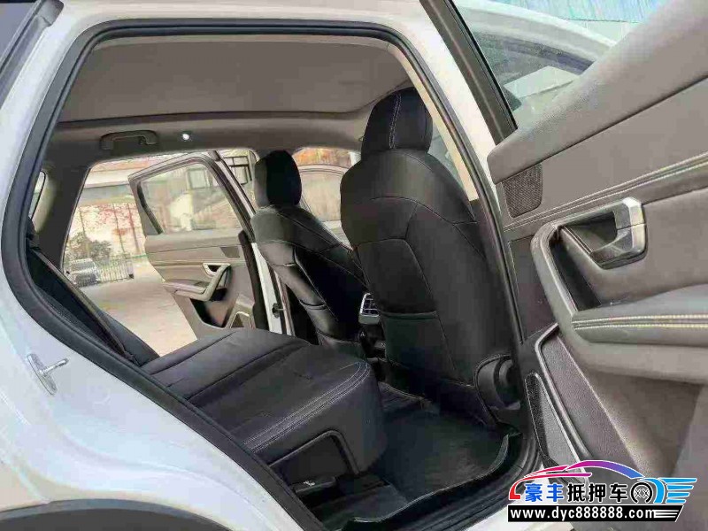 20年比亚迪宋轿车抵押车出售