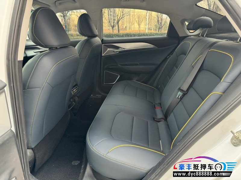 24年吉利几何轿车抵押车出售