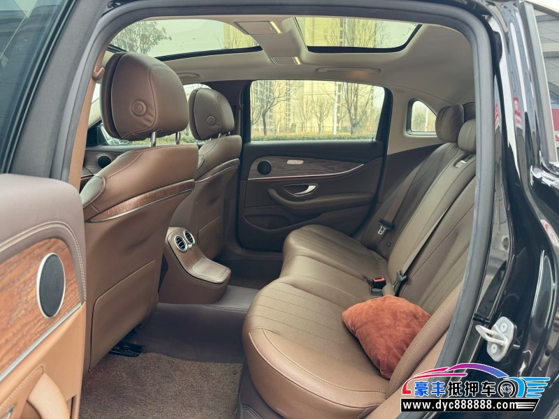 23年奔驰E轿车抵押车出售