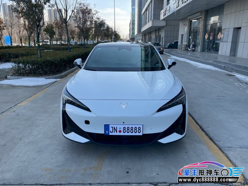 25年极狐阿尔法S轿车抵押车出售