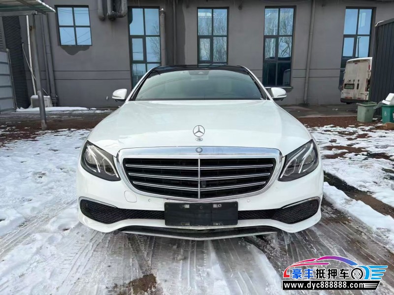 抵押车出售17年奔驰E轿车