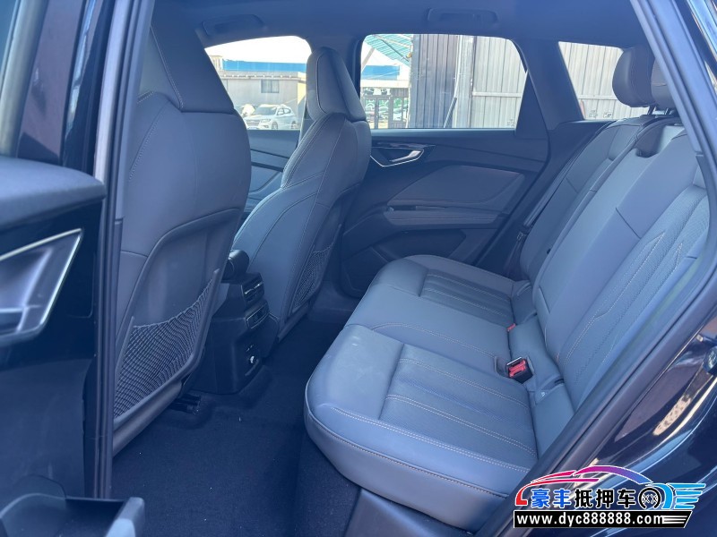 23年奥迪Q4轿车抵押车出售