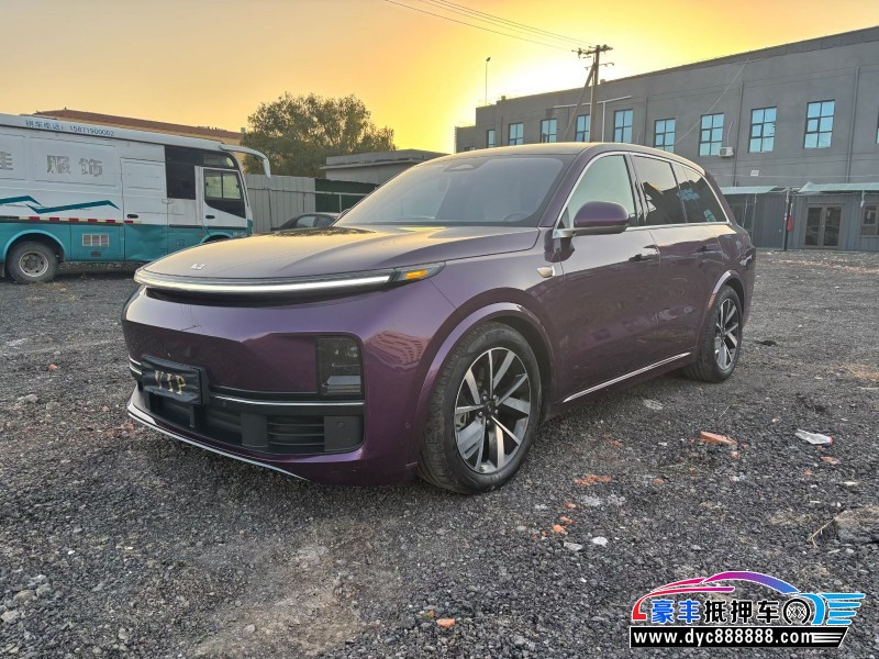 22年理想L8轿车抵押车出售