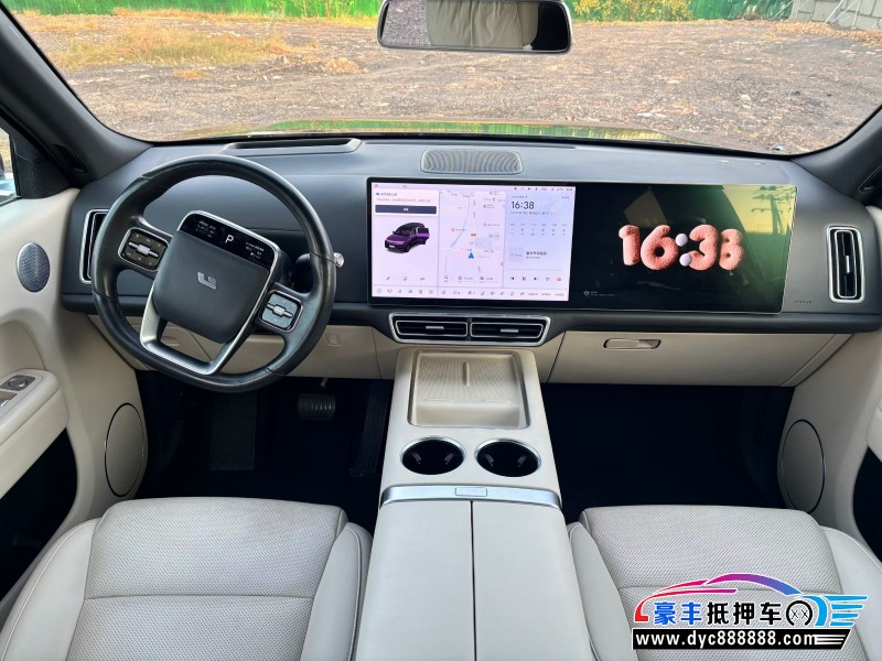 22年理想L8轿车抵押车出售