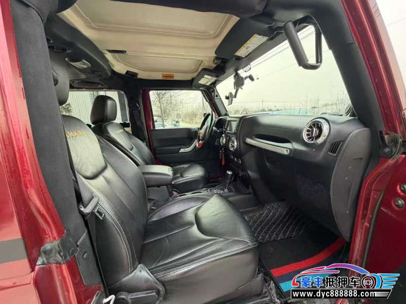 12年Jeep牧马人轿车抵押车出售