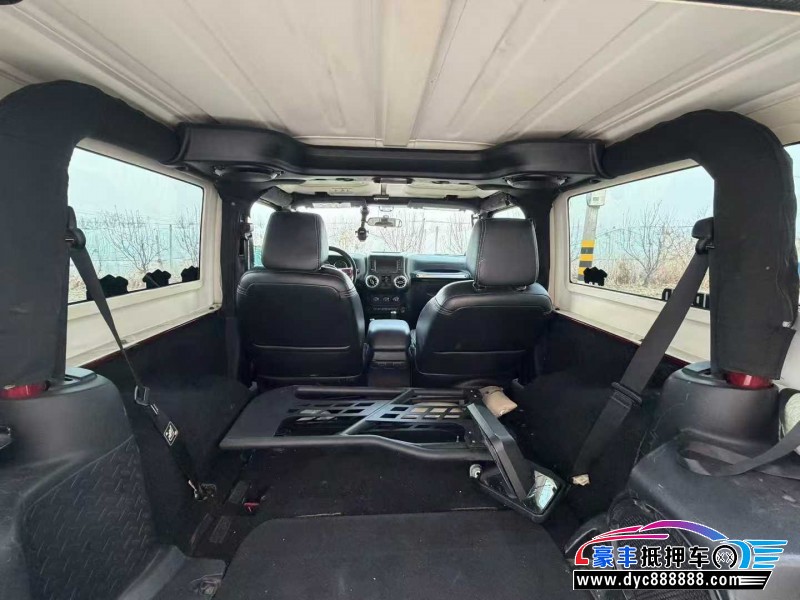 12年Jeep牧马人轿车抵押车出售