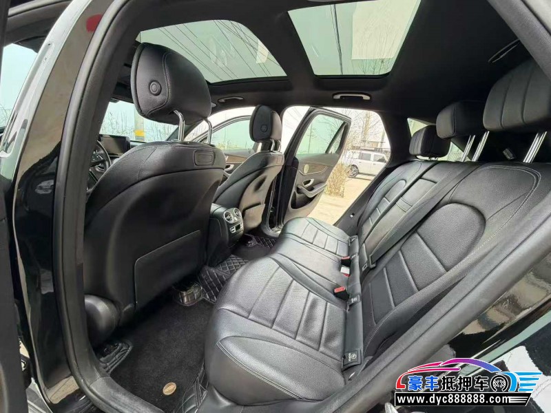 18年奔驰GLC轿车抵押车出售