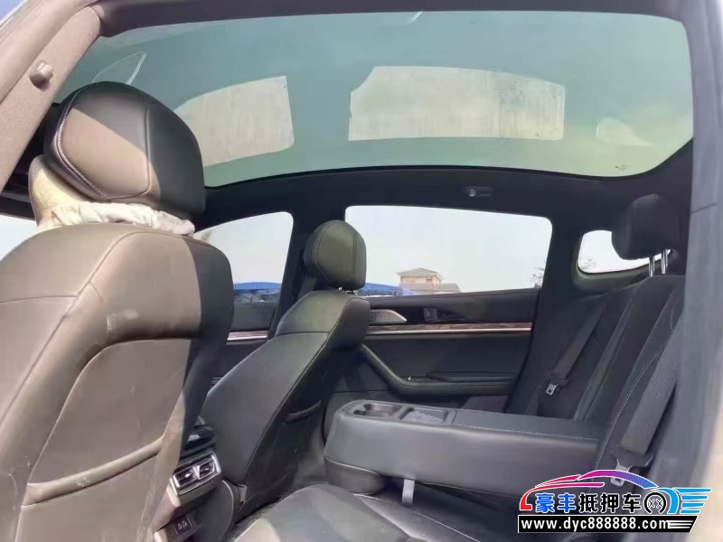 24年哪吒S轿车抵押车出售