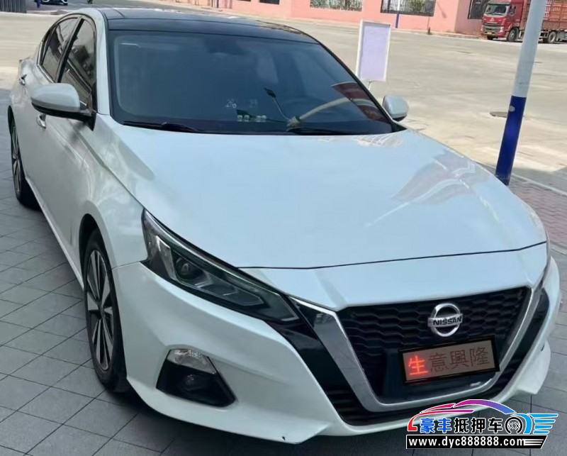 21年日产天籁轿车抵押车出售