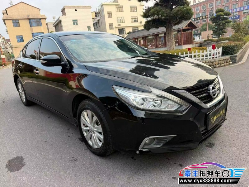 19年日产天籁轿车抵押车出售