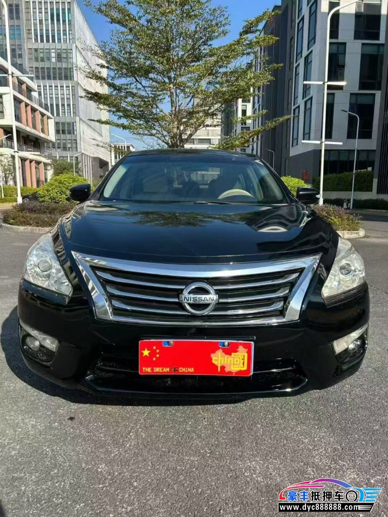 15年日产天籁轿车抵押车出售