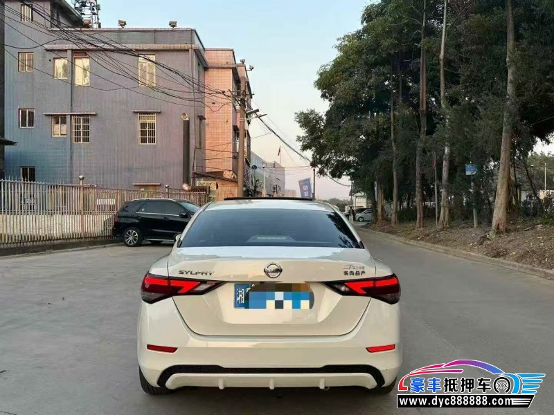 20年日产轩逸轿车抵押车出售