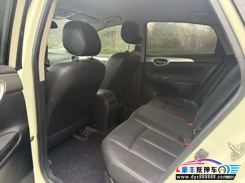 22年日产轩逸轿车抵押车出售