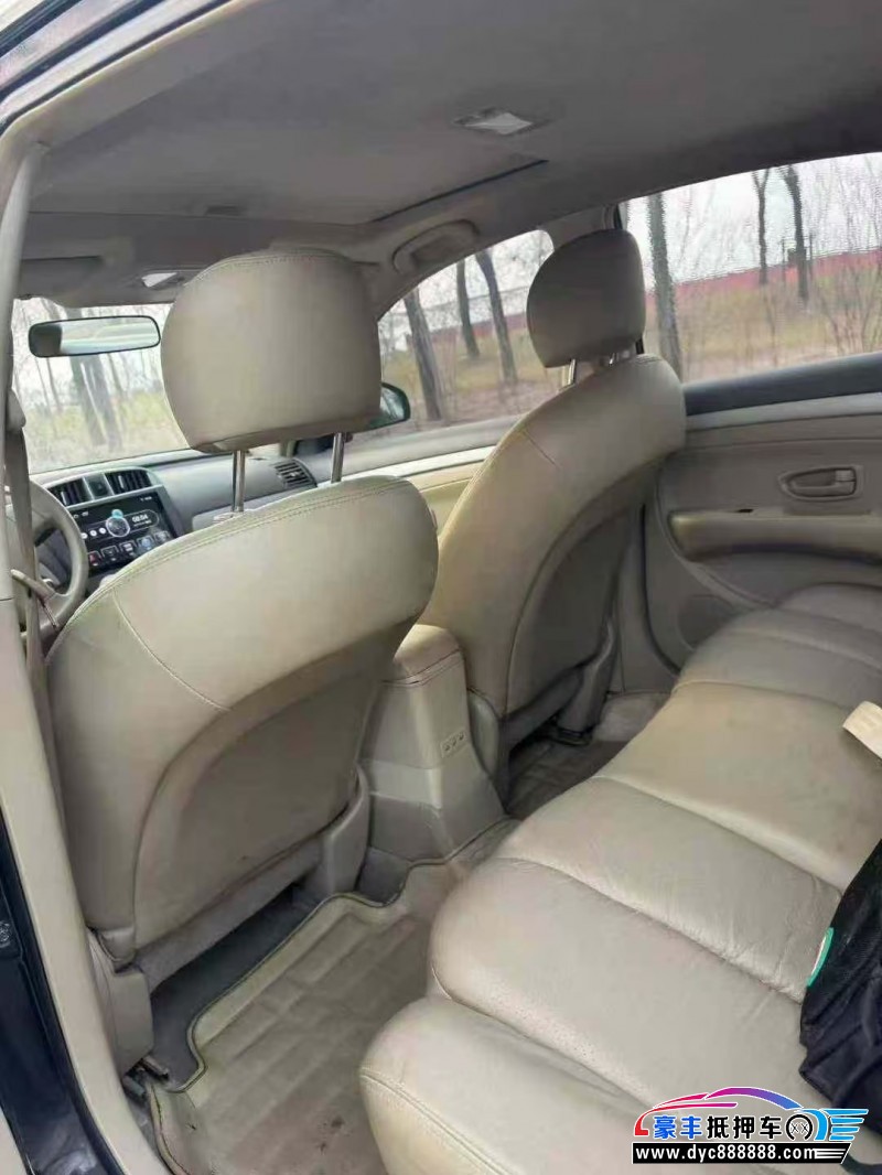 14年日产轩逸轿车抵押车出售