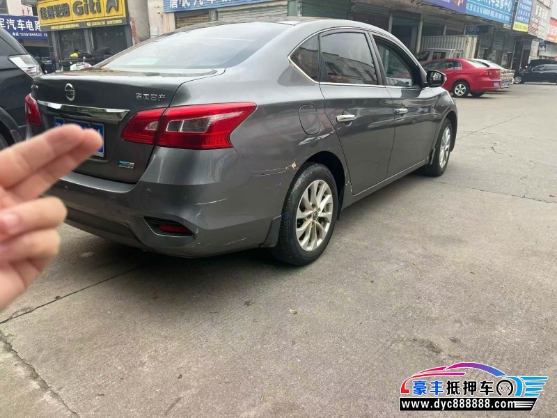 17年日产轩逸轿车抵押车出售