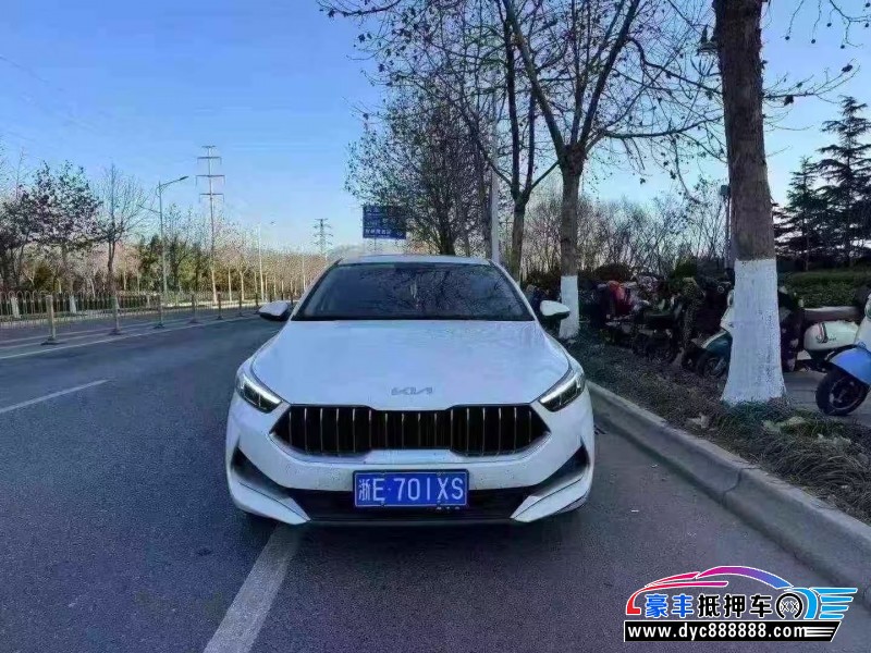 抵押车出售23年起亚K3轿车