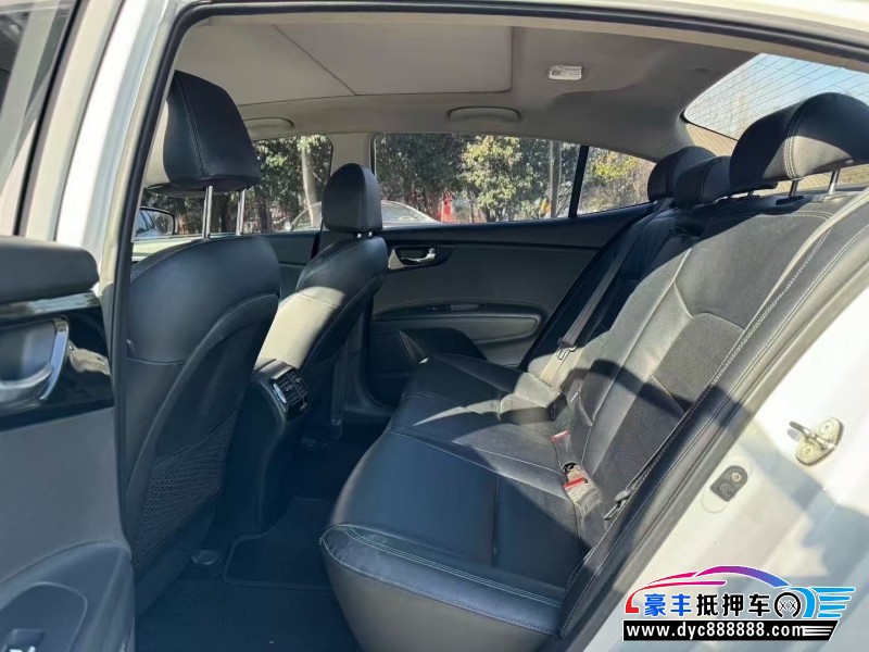 14年起亚K4轿车抵押车出售