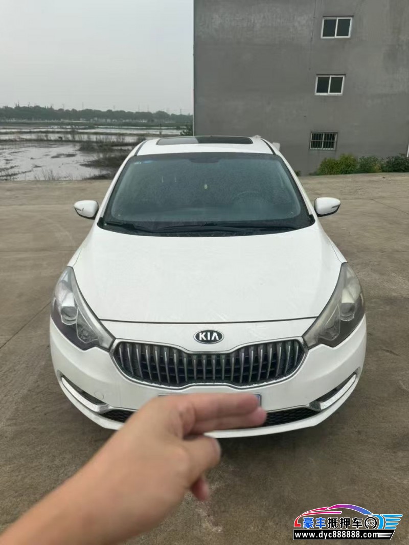 抵押车出售15年起亚K3轿车