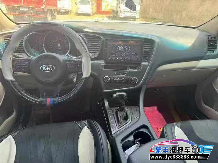 17年起亚K5轿车抵押车出售