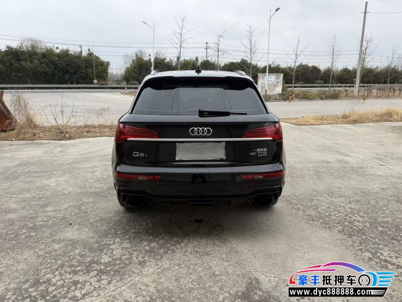 23年奥迪Q5轿车抵押车出售