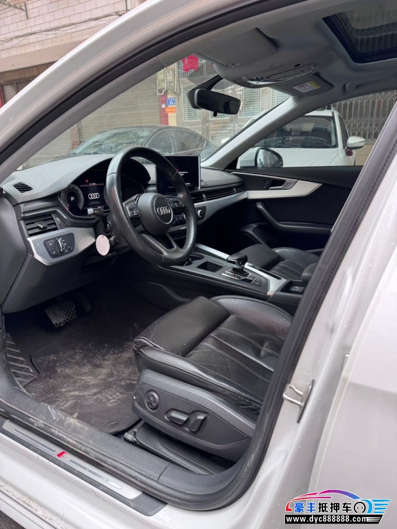 22年奥迪A4L轿车抵押车出售