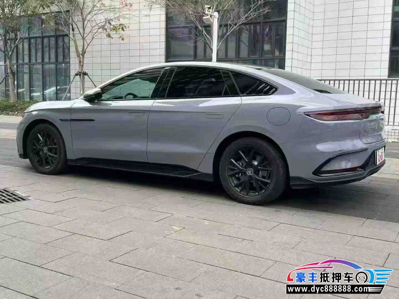 25年比亚迪汉轿车抵押车出售