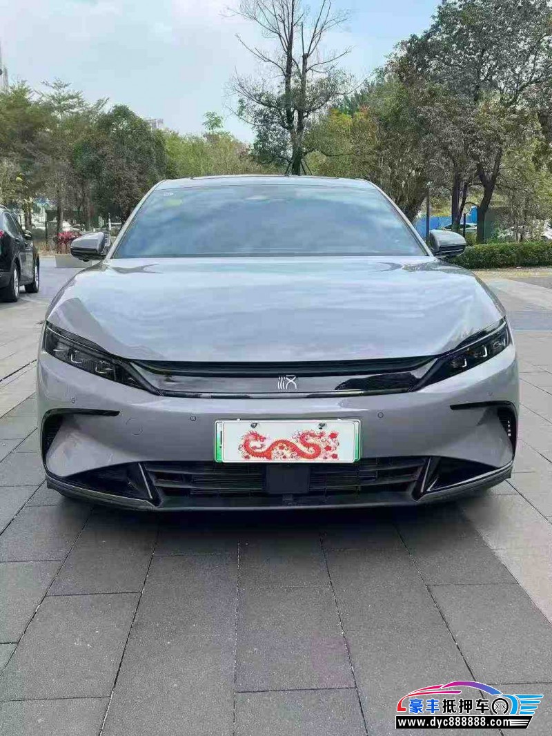 抵押车出售25年比亚迪汉轿车